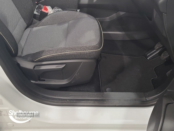 Used Renault Captur 2025 for sale - 76378368: Photo 28