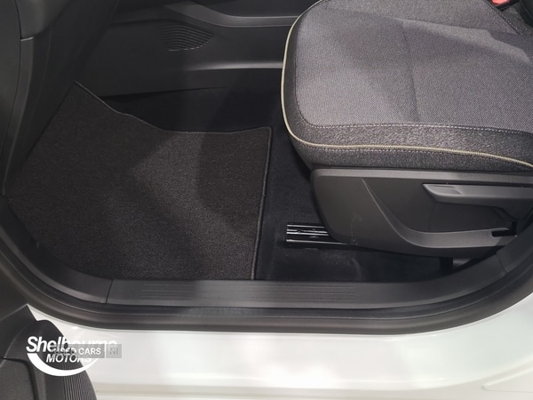 Used Renault Captur 2025 for sale - 76378368: Photo 33