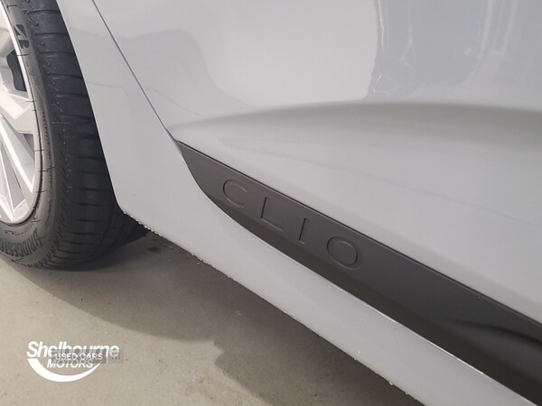 Used Renault Clio 2025 for sale - 76371973: Photo 42