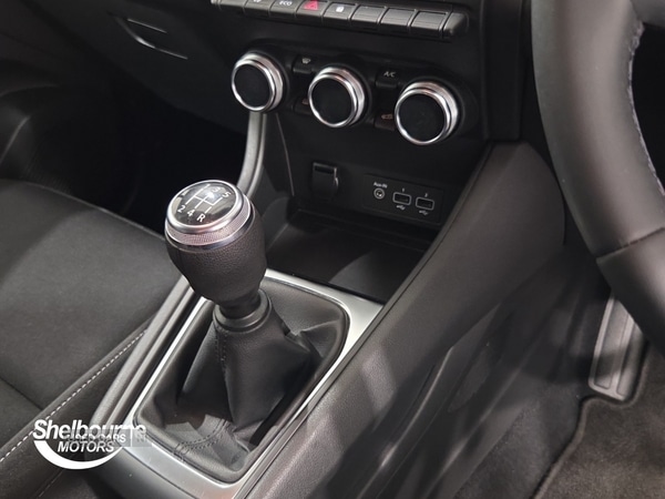 Used Renault Captur 2020 for sale - 77926405: Photo 35