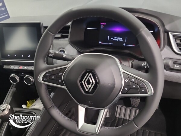 Used Renault Clio 2024 for sale - 76260666: Photo 4