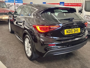 Used Infiniti Q30 2016 for sale - 77805887: Photo