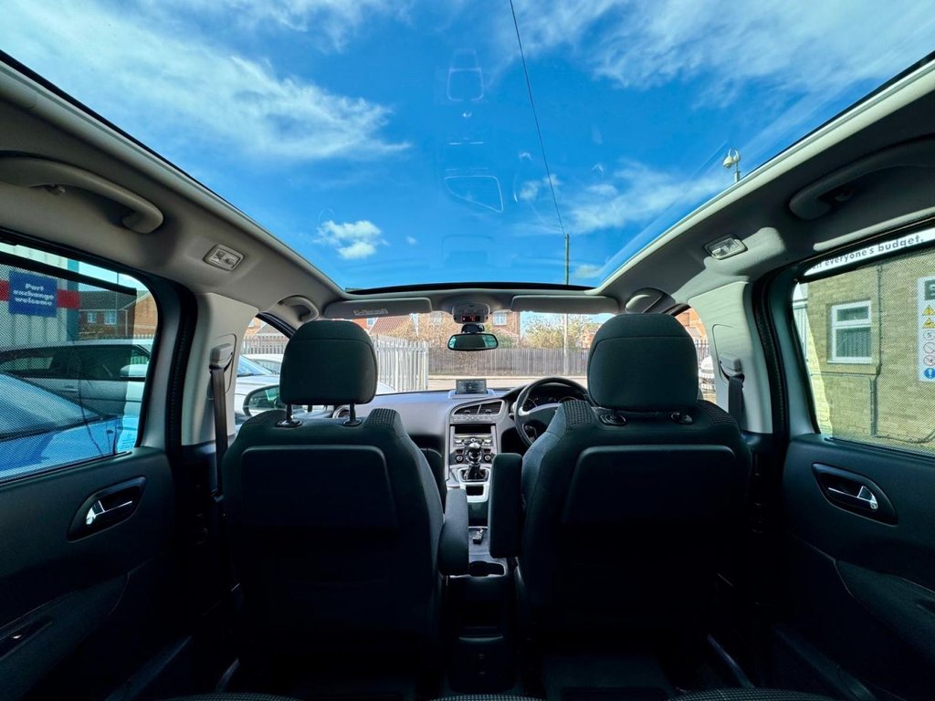 Used Peugeot 5008 2015 for sale - 78016963: Photo 17