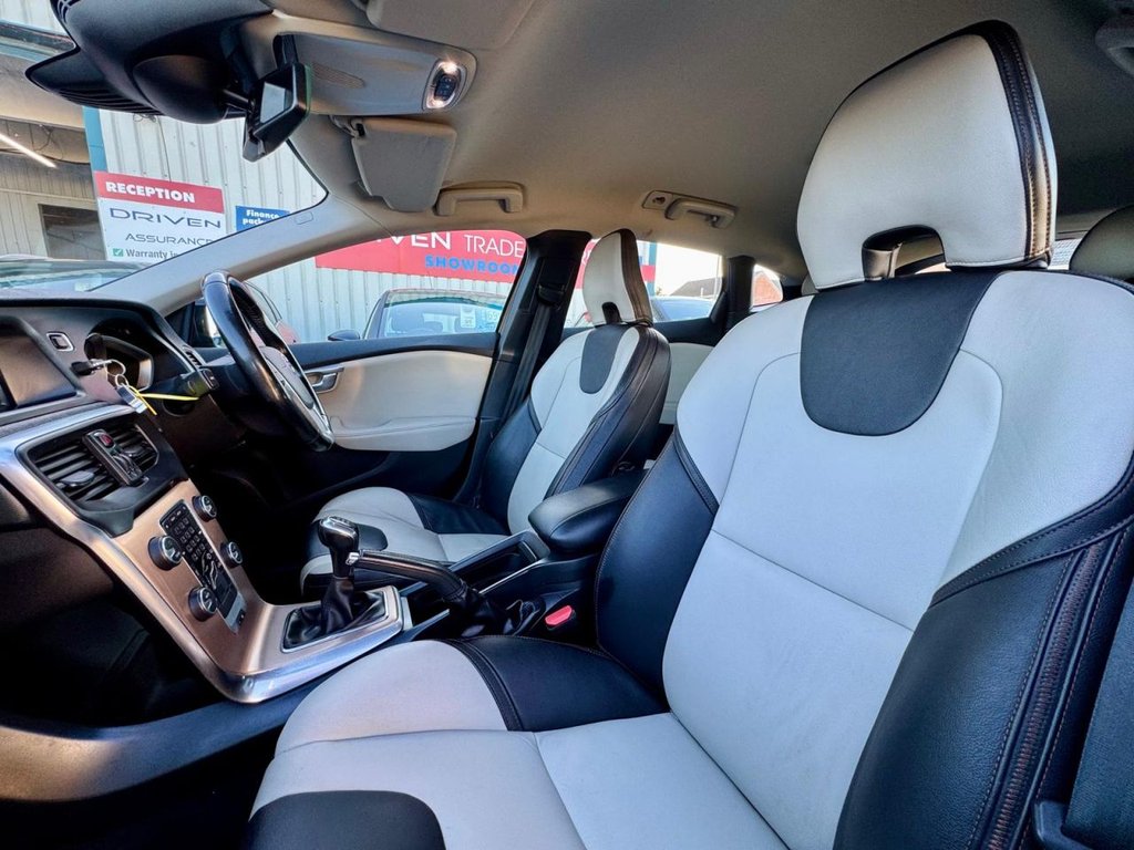 Used Volvo V40 2014 for sale - 77920024: Photo 13