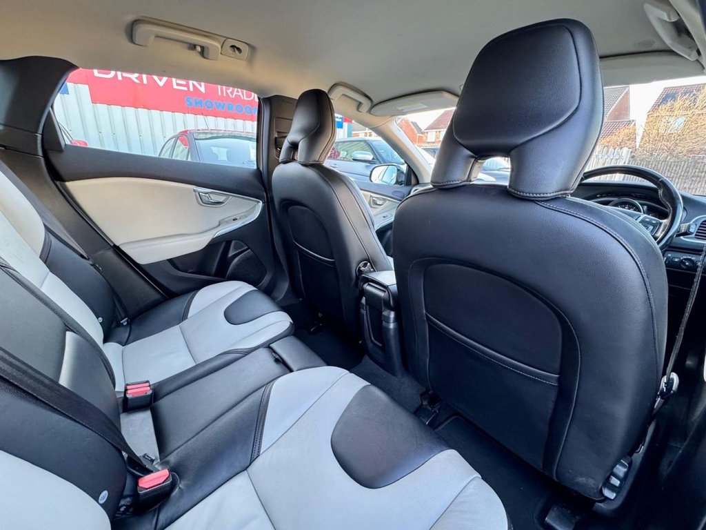 Used Volvo V40 2014 for sale - 77920024: Photo 15