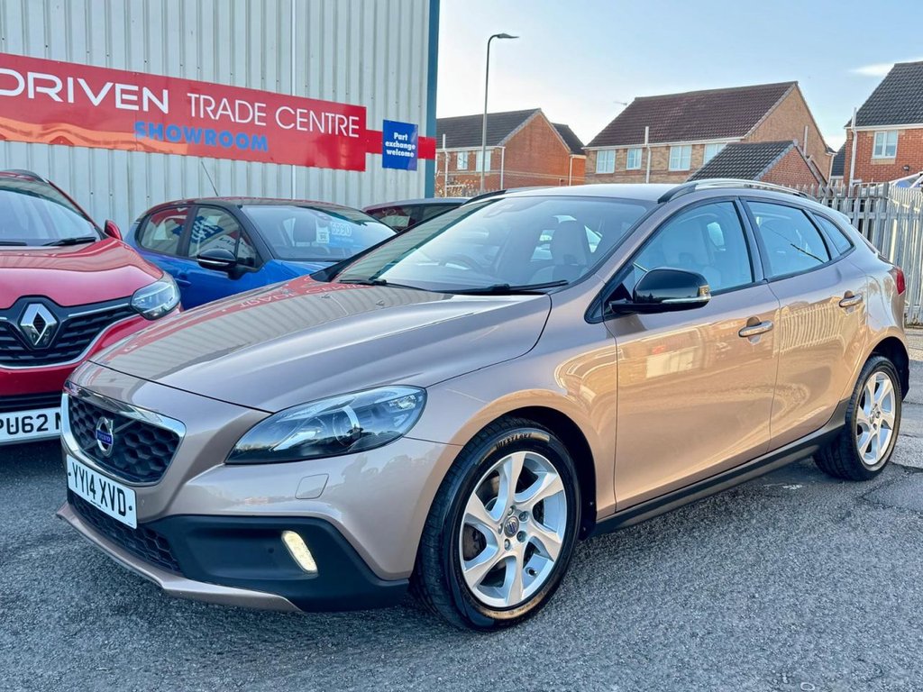 Used Volvo V40 2014 for sale - 77920024: Photo 17