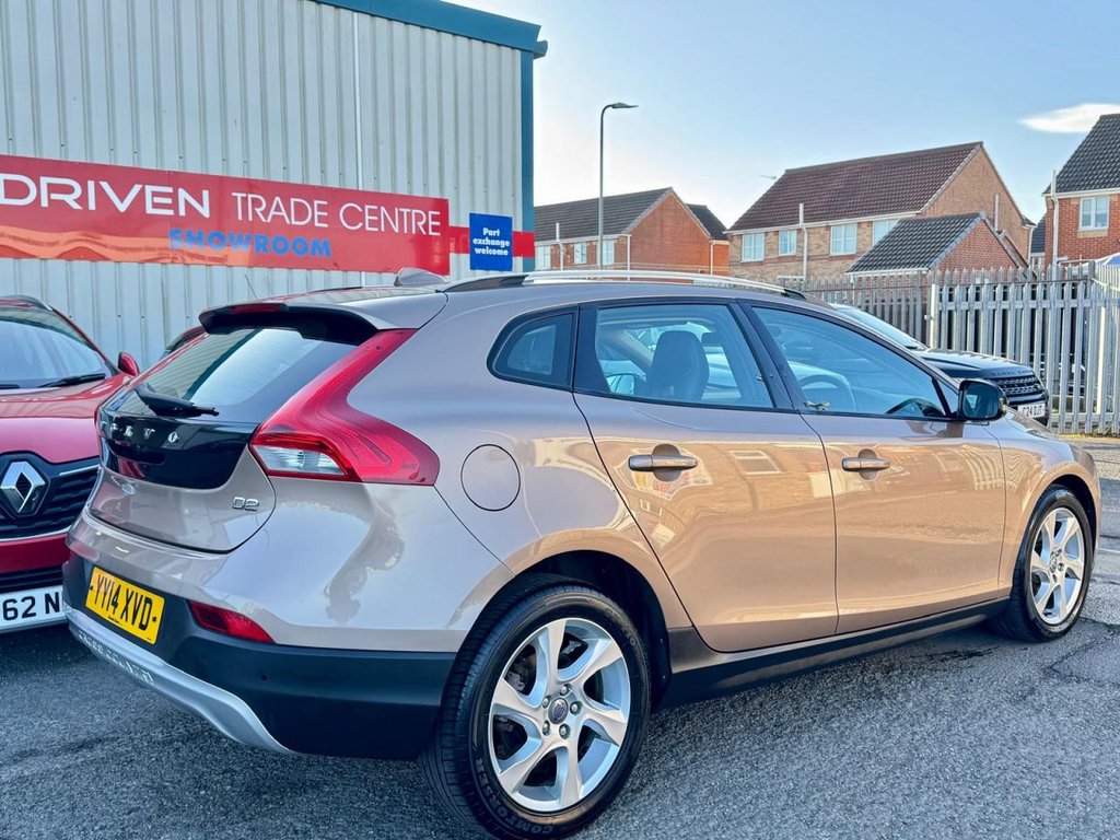 Used Volvo V40 2014 for sale - 77920024: Photo 18