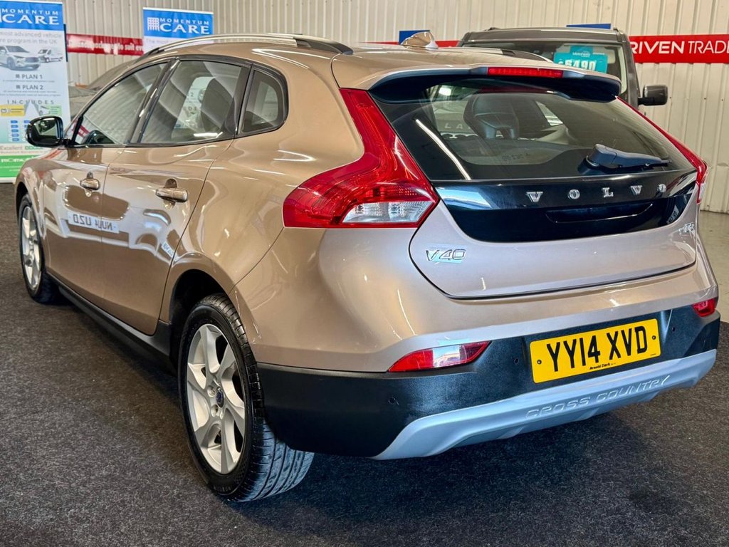 Used Volvo V40 2014 for sale - 77920024: Photo 4