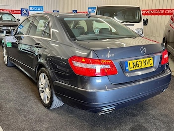 Used Mercedes-Benz E Class 2013 for sale - 79384721: Photo