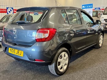 Used Dacia Sandero 2016 for sale - 79857129: Photo