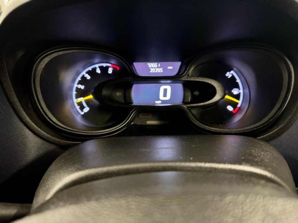Used Vauxhall Vivaro 2015 for sale - 78140733: Photo 10