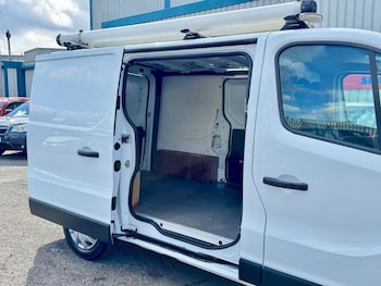 Used Vauxhall Vivaro 2015 for sale - 78140733: Photo
