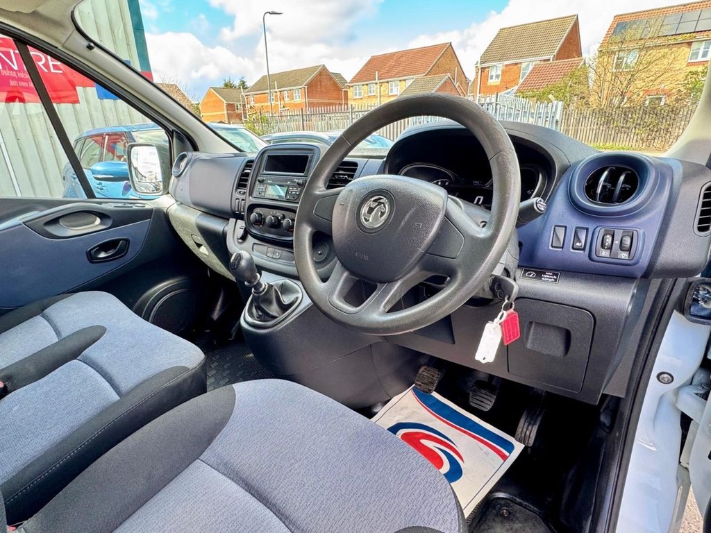 Used Vauxhall Vivaro 2015 for sale - 78140733: Photo 8
