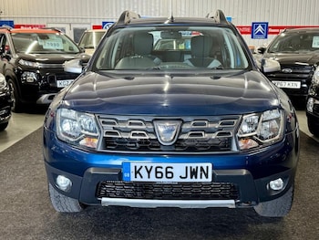 Used Dacia Duster 2016 for sale - 79209879: Photo