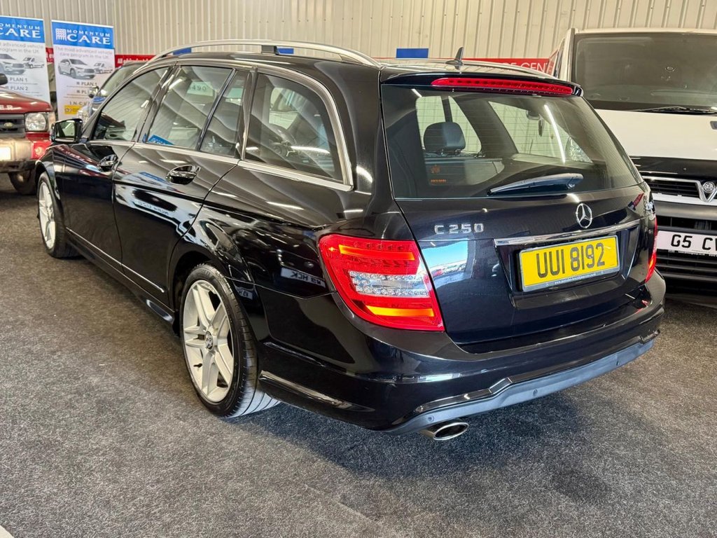 Used Mercedes-Benz C Class 2012 for sale - 77734379: Photo 2