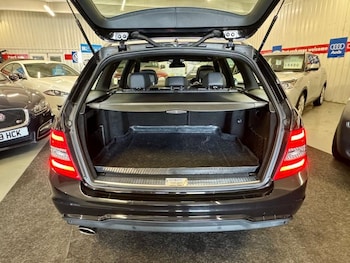 Used Mercedes-Benz C Class 2012 for sale - 77734379: Photo