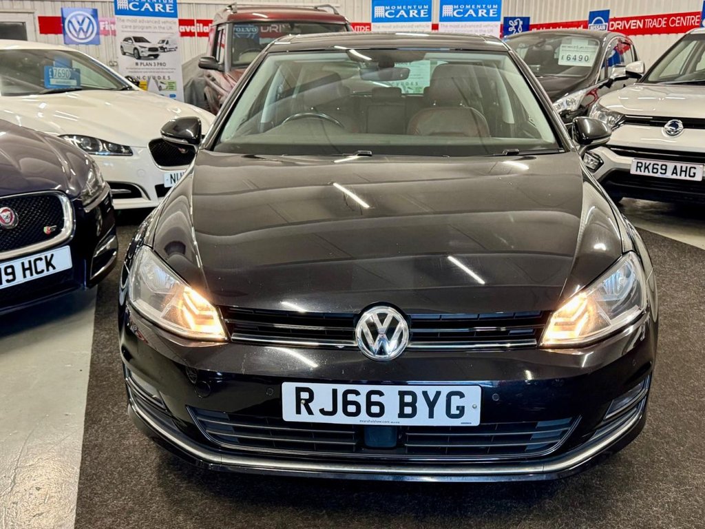 Used Volkswagen Golf 2016 for sale - 77765596: Photo 2