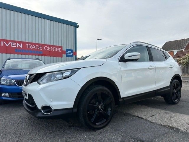Used Nissan Qashqai 2016 for sale - 77258104: Photo 4