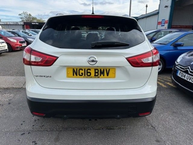Used Nissan Qashqai 2016 for sale - 77258104: Photo 9