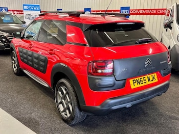 Used Citroen C4 Cactus 2015 for sale - 77258124: Photo