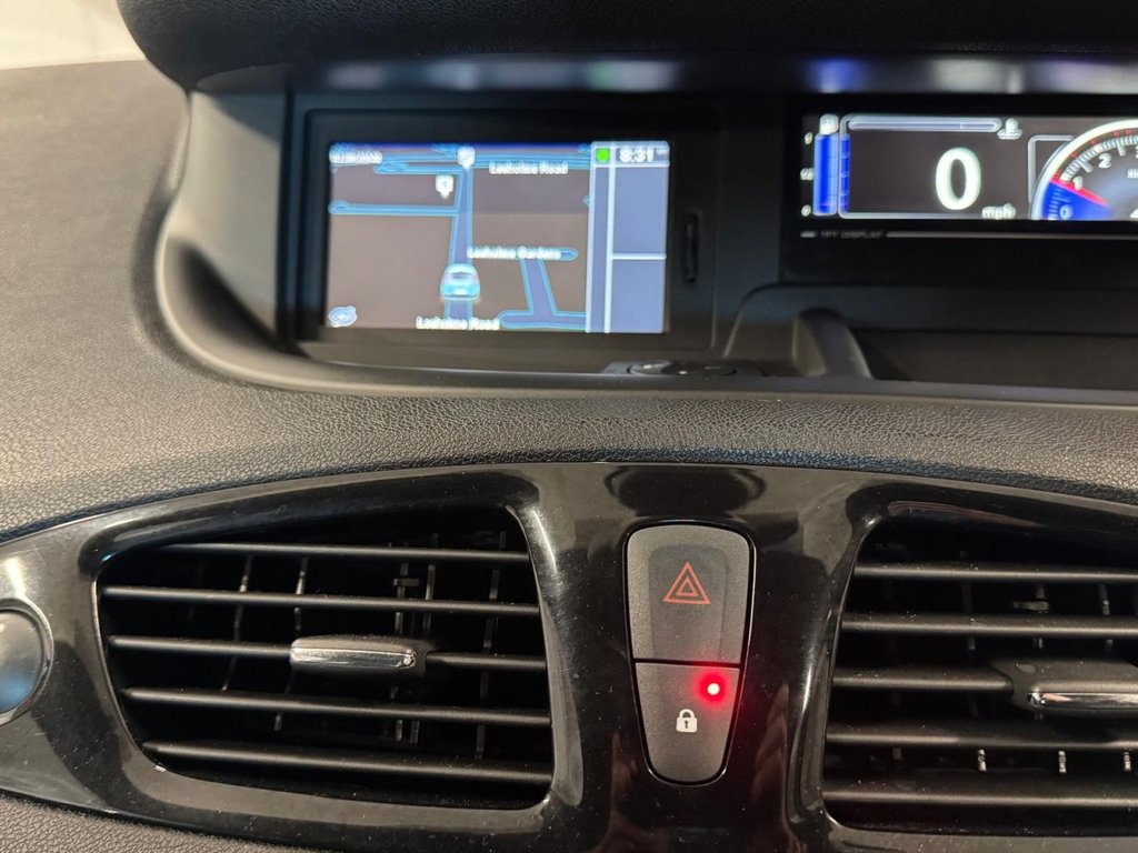 Used Renault Scenic 2015 for sale - 77258133: Photo 11