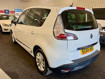 Used Renault Scenic 2015 for sale - 77952691: Photo