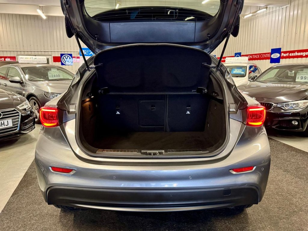 Used Infiniti Q30 2017 for sale - 77258118: Photo 6