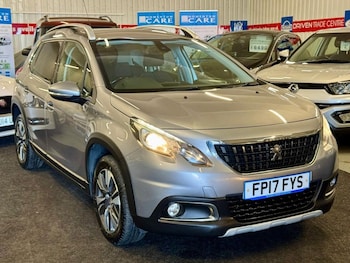 Used Peugeot 2008 2017 for sale - 77734388: Photo