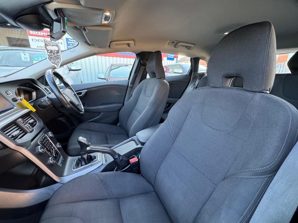 Used Volvo V40 2014 for sale - 77748791: Photo 11