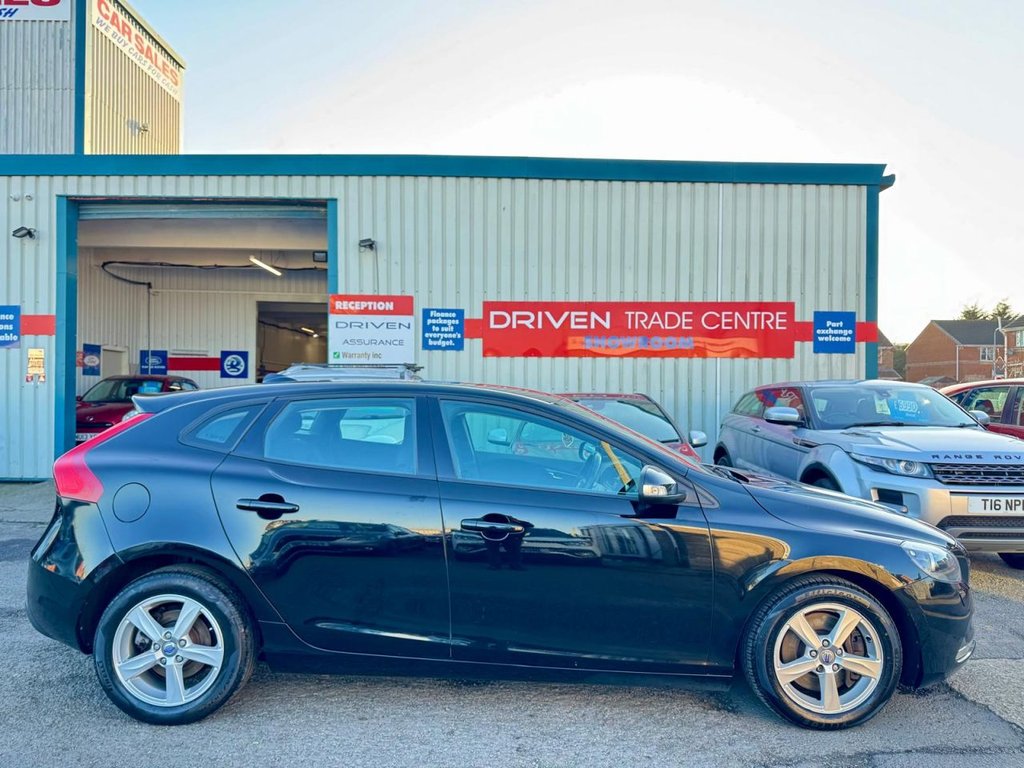 Used Volvo V40 2014 for sale - 77748791: Photo 17