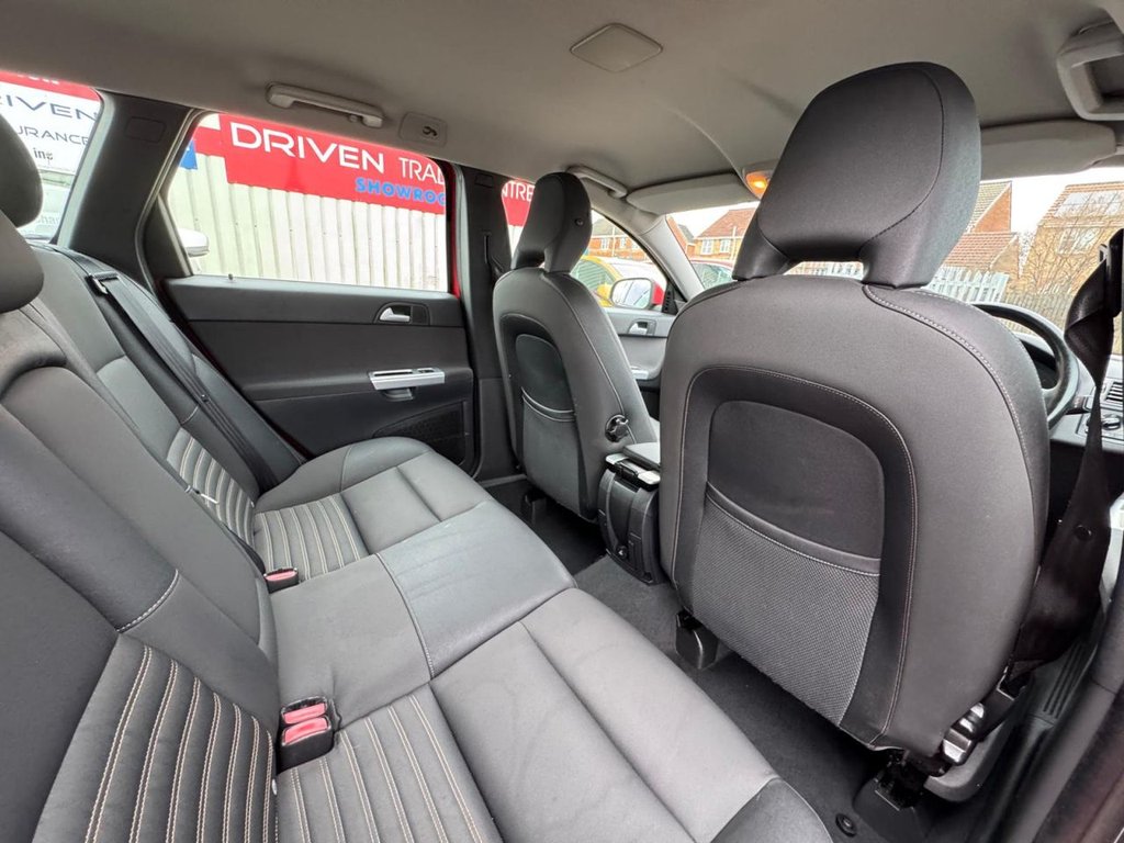 Used Volvo V50 2010 for sale - 77692899: Photo 17