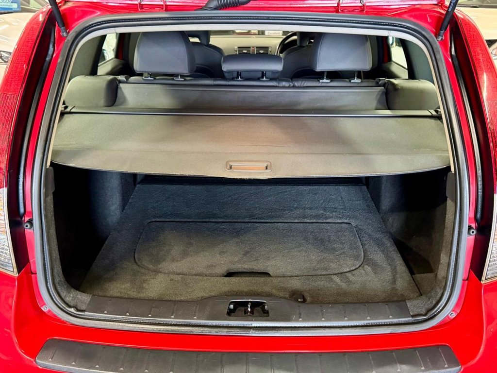 Used Volvo V50 2010 for sale - 77692899: Photo 6