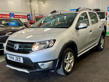 Used Dacia Sandero Stepway 2014 for sale - 79562385: Photo