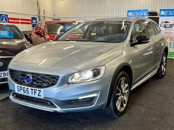 Used Volvo V60 2015 for sale - 79587322: Photo