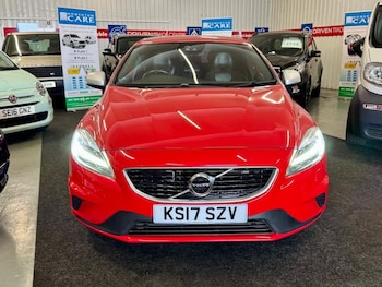 Used Volvo V40 2017 for sale - 78760509: Photo