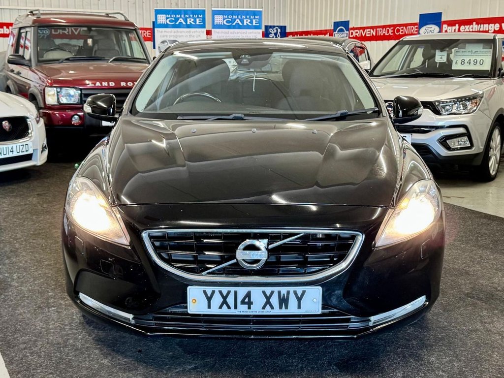 Used Volvo V40 2014 for sale - 77820536: Photo 2