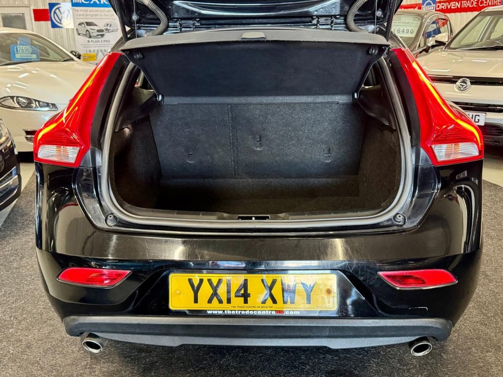 Used Volvo V40 2014 for sale - 77820536: Photo 6