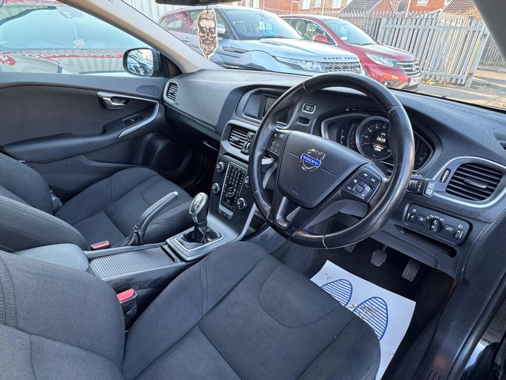 Used Volvo V40 2014 for sale - 77820536: Photo 8