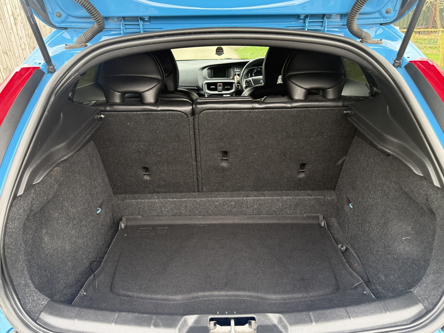 Used Volvo V40 2015 for sale - 77792826: Photo 27