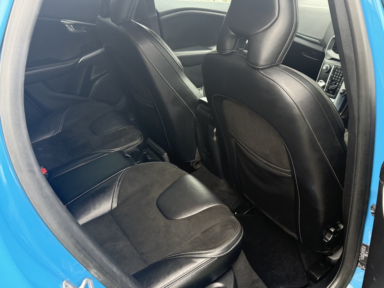 Used Volvo V40 2015 for sale - 77792826: Photo 29