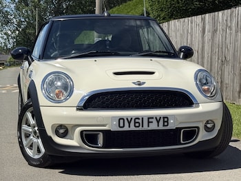 Used MINI Convertible 2011 for sale - 79335629: Photo