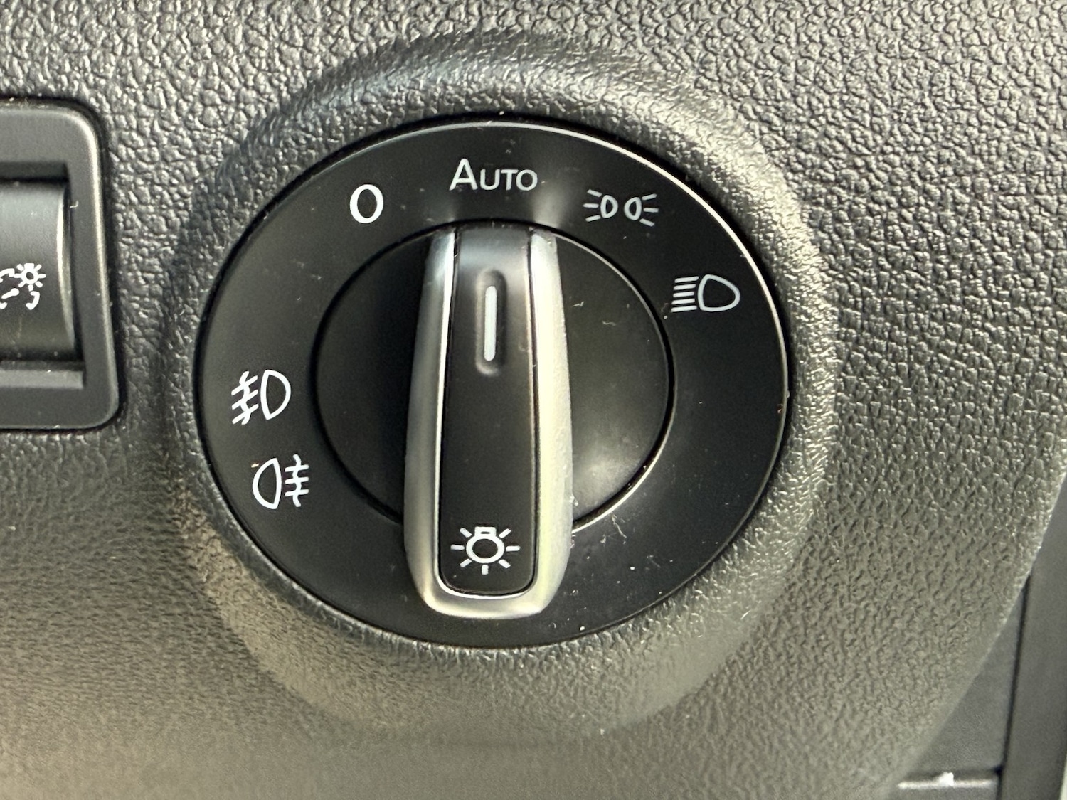 Used Volkswagen Tiguan 2015 for sale - 76986790: Photo 23