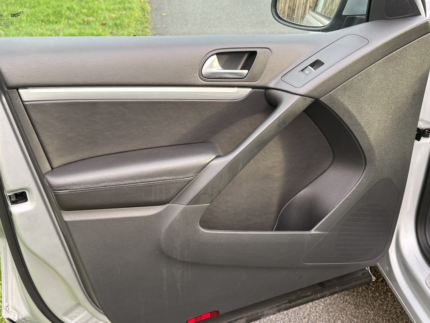 Used Volkswagen Tiguan 2015 for sale - 76986790: Photo 28