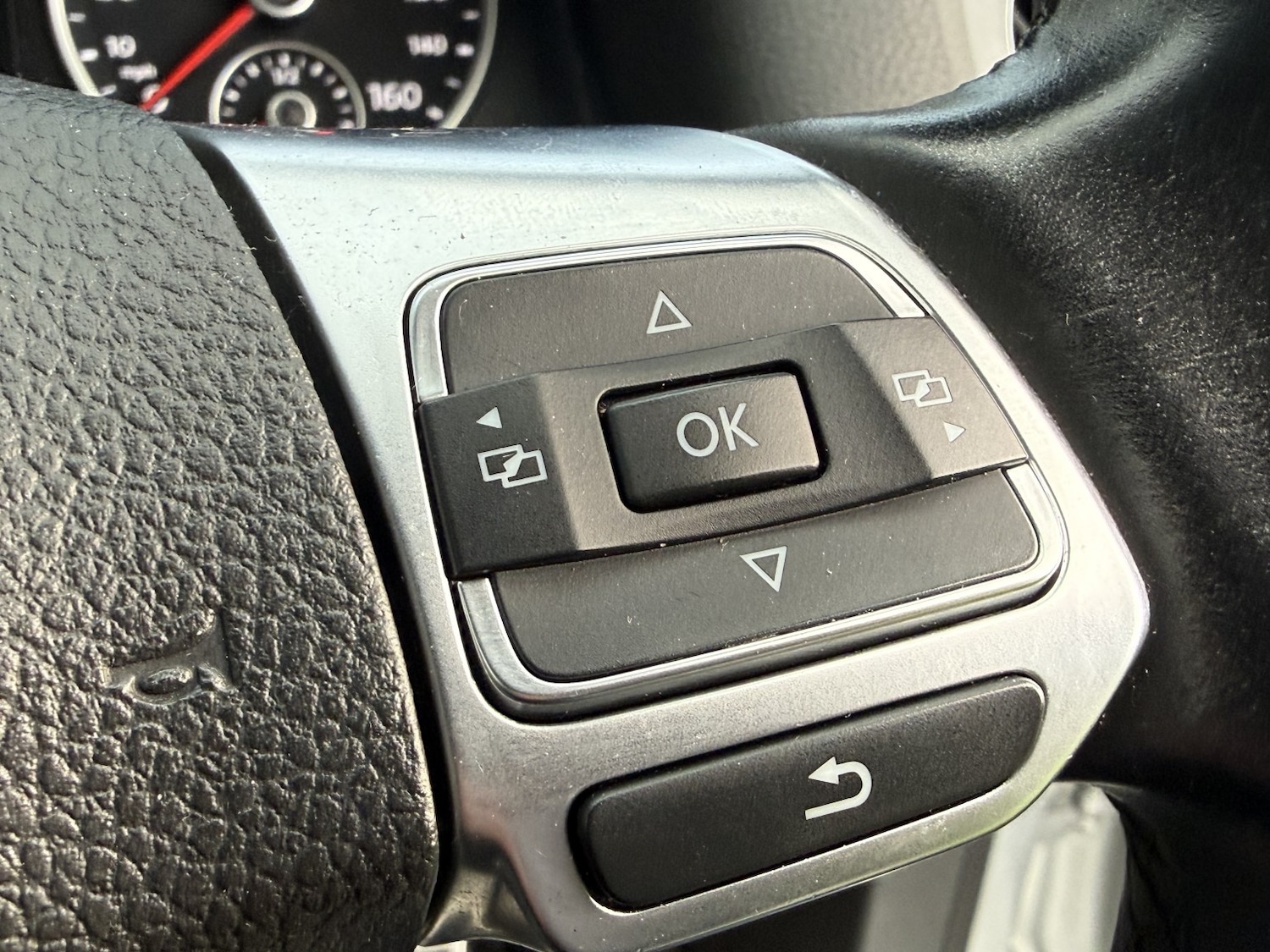 Used Volkswagen Tiguan 2015 for sale - 76986790: Photo 40