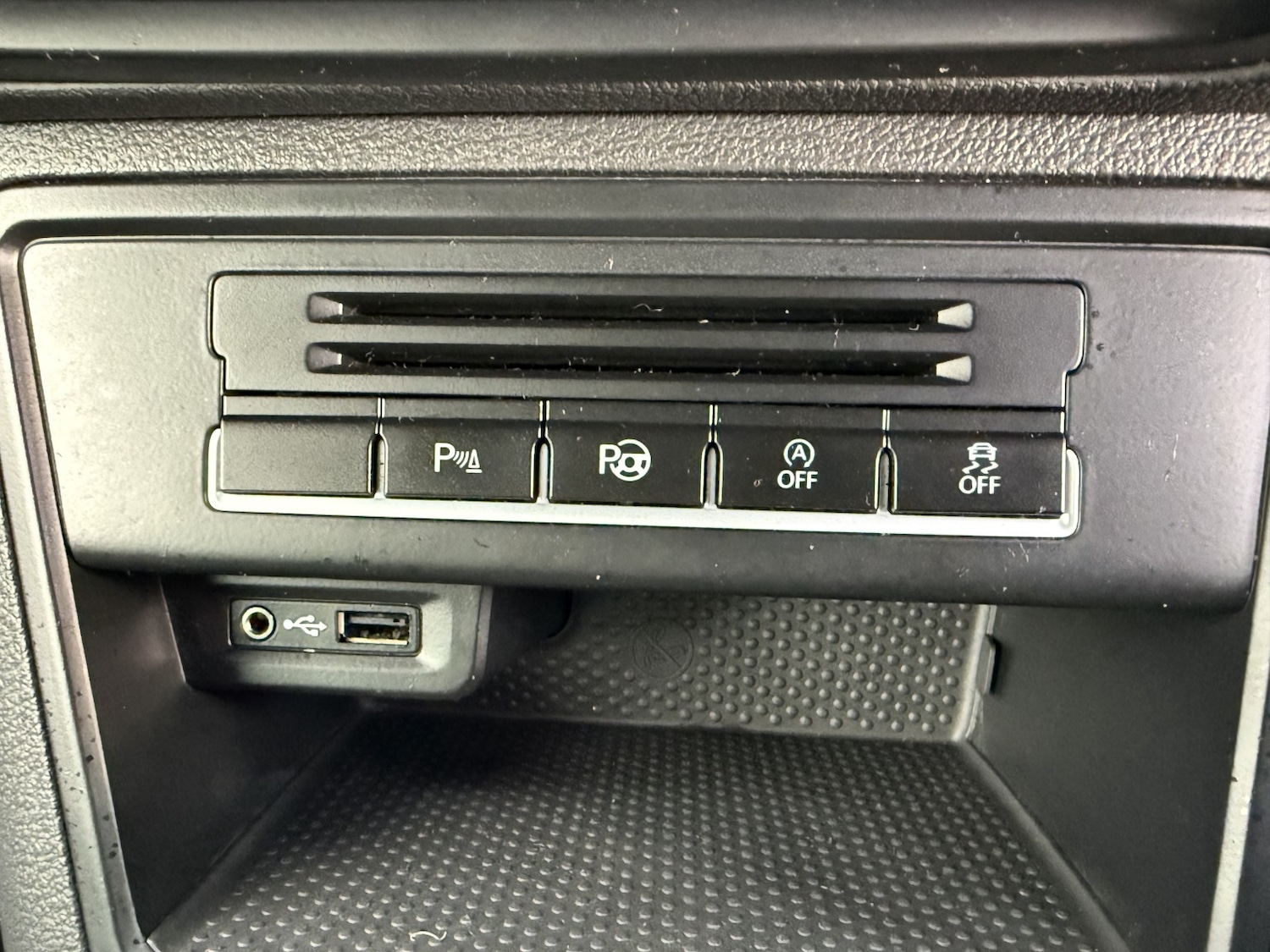 Used Volkswagen Tiguan 2015 for sale - 76986790: Photo 41