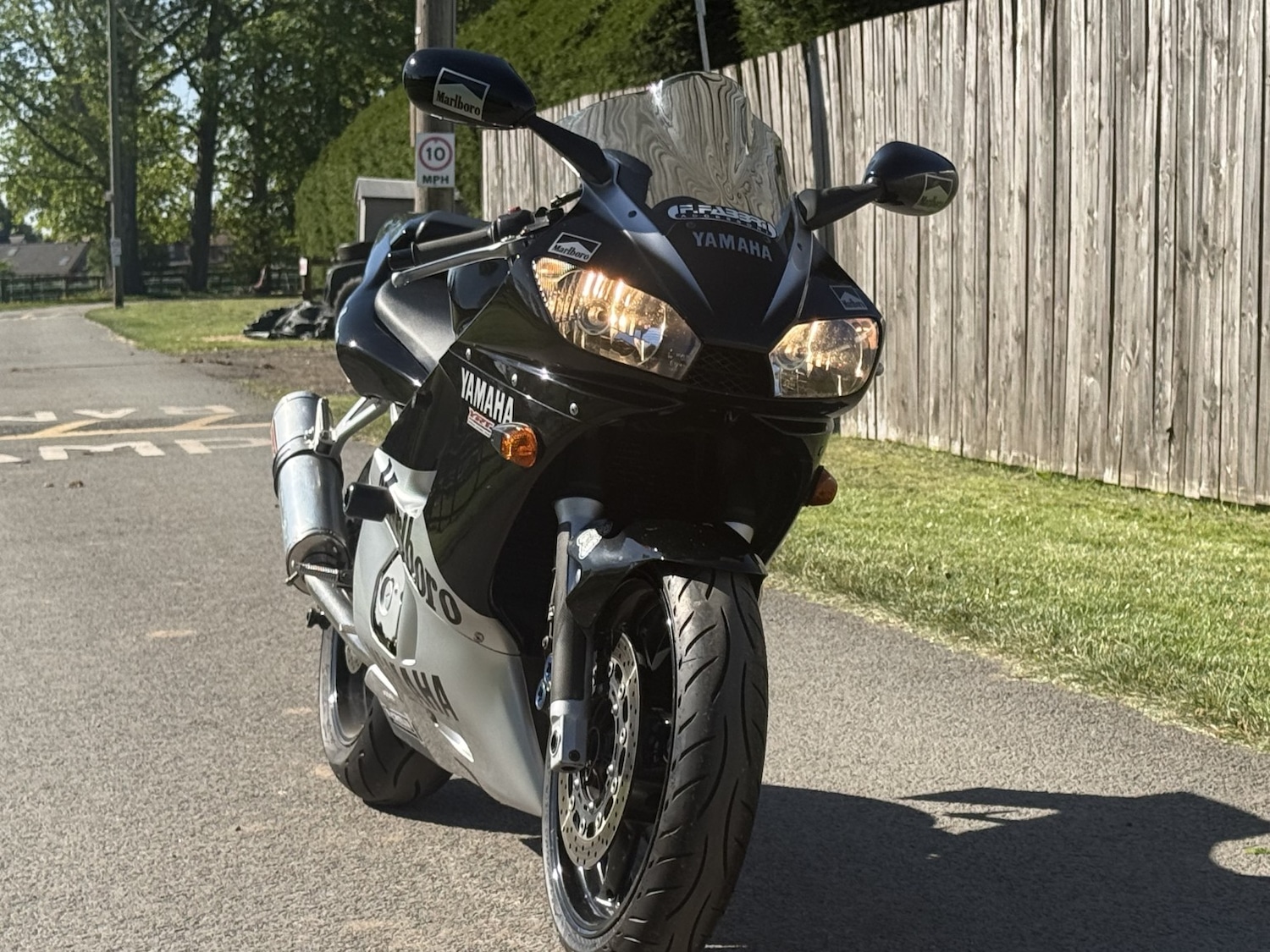 Used Yamaha R6 1999 for sale - 78445661: Photo 2