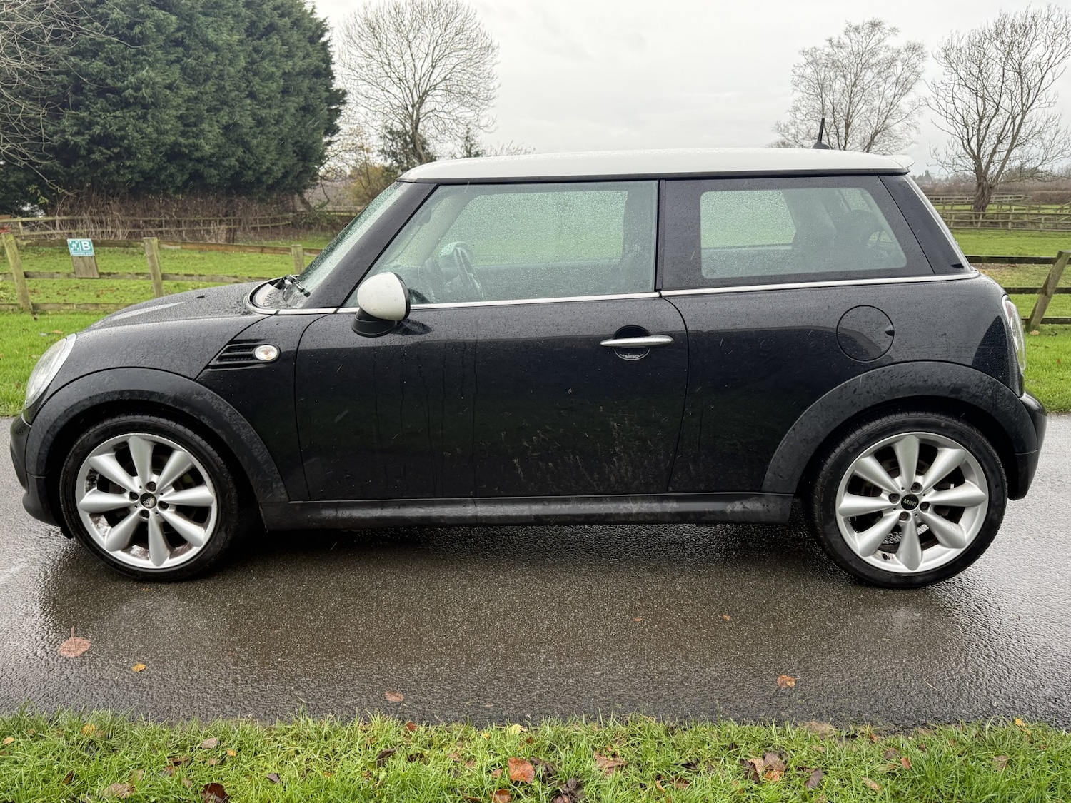 Used MINI Hatch 2010 for sale - 76769720: Photo 16