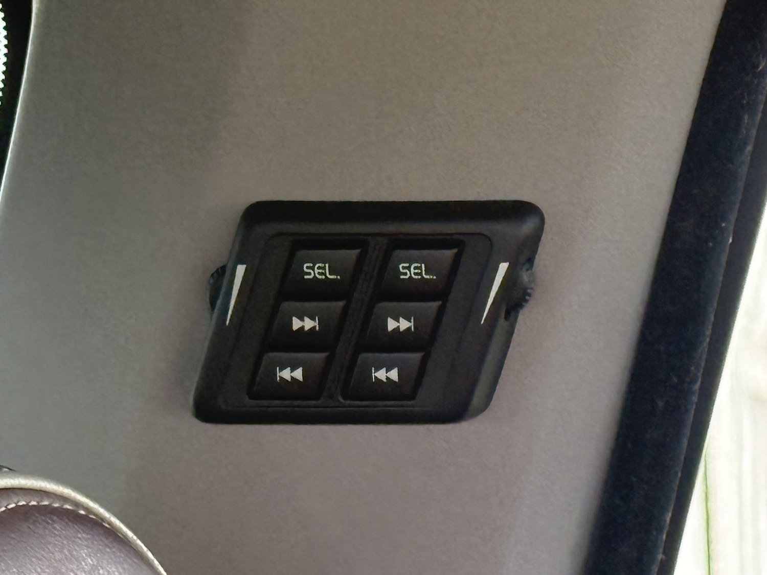 Used Volvo XC90 2010 for sale - 78045539: Photo 34