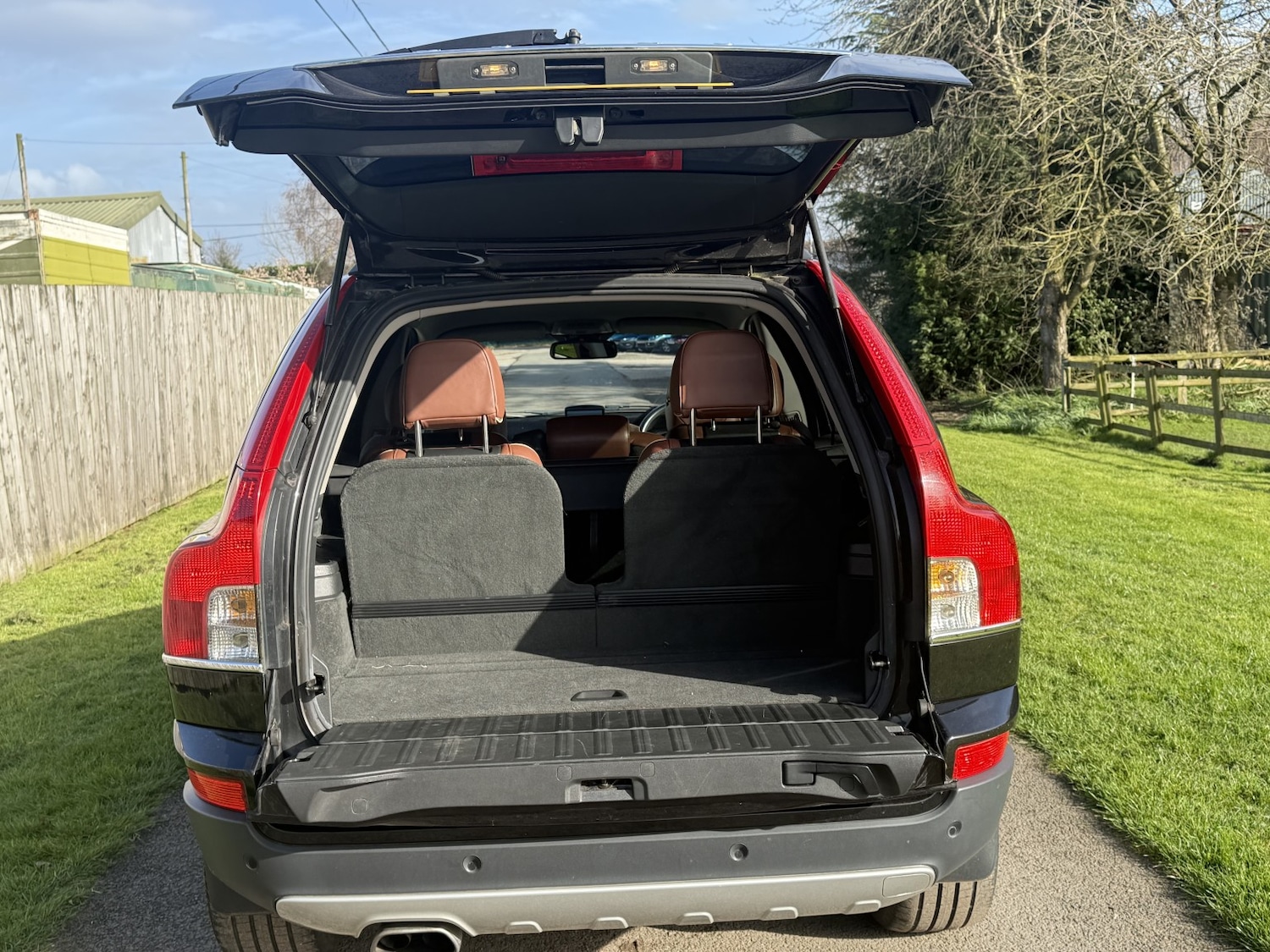 Used Volvo XC90 2010 for sale - 78045539: Photo 40