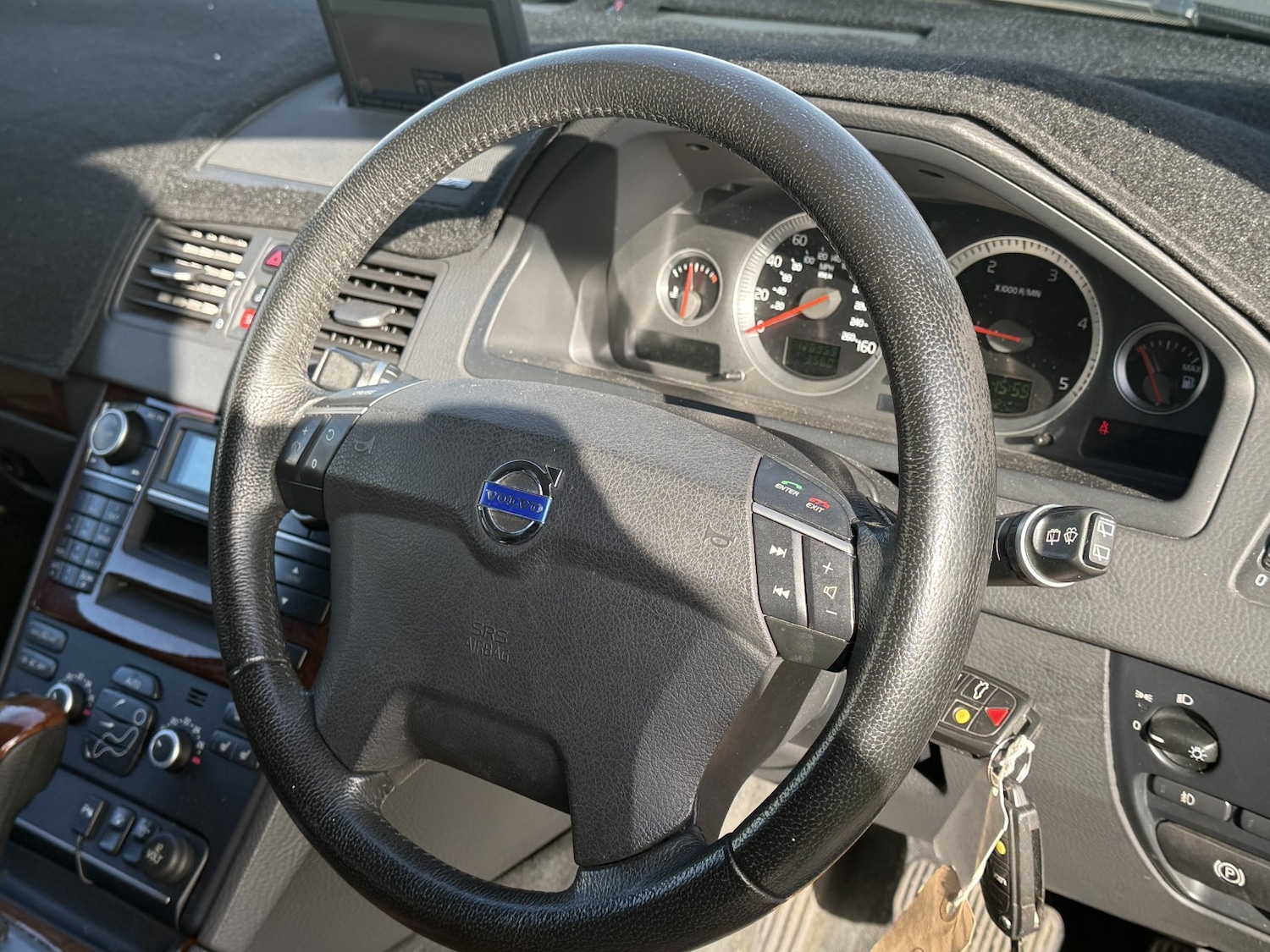 Used Volvo XC90 2010 for sale - 78045539: Photo 47